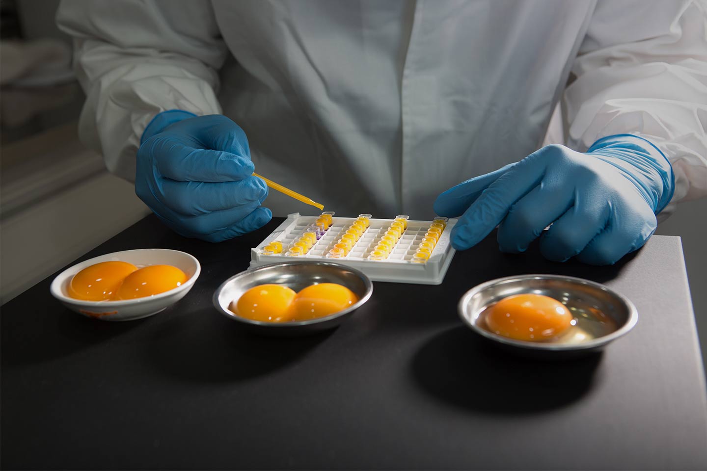 昕旺蛋品-專業實驗室檢驗人員